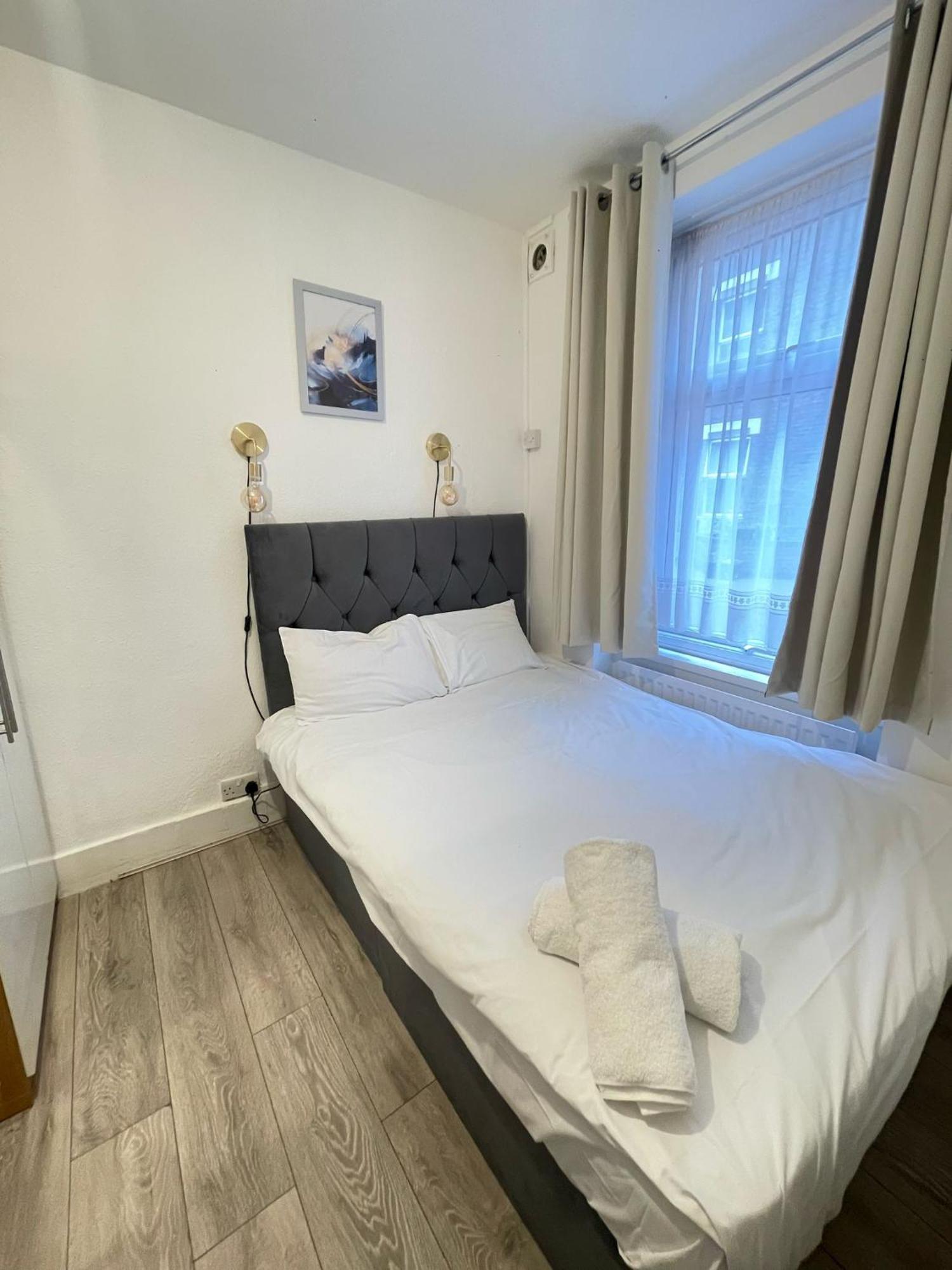 Apartment 2 Bedroom Flat Ground Floor Nw1 London